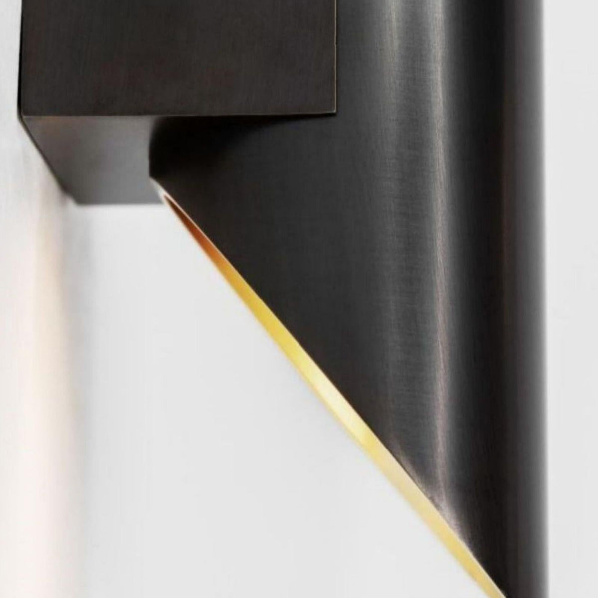 Brio Voyager Sconce - product detail 4