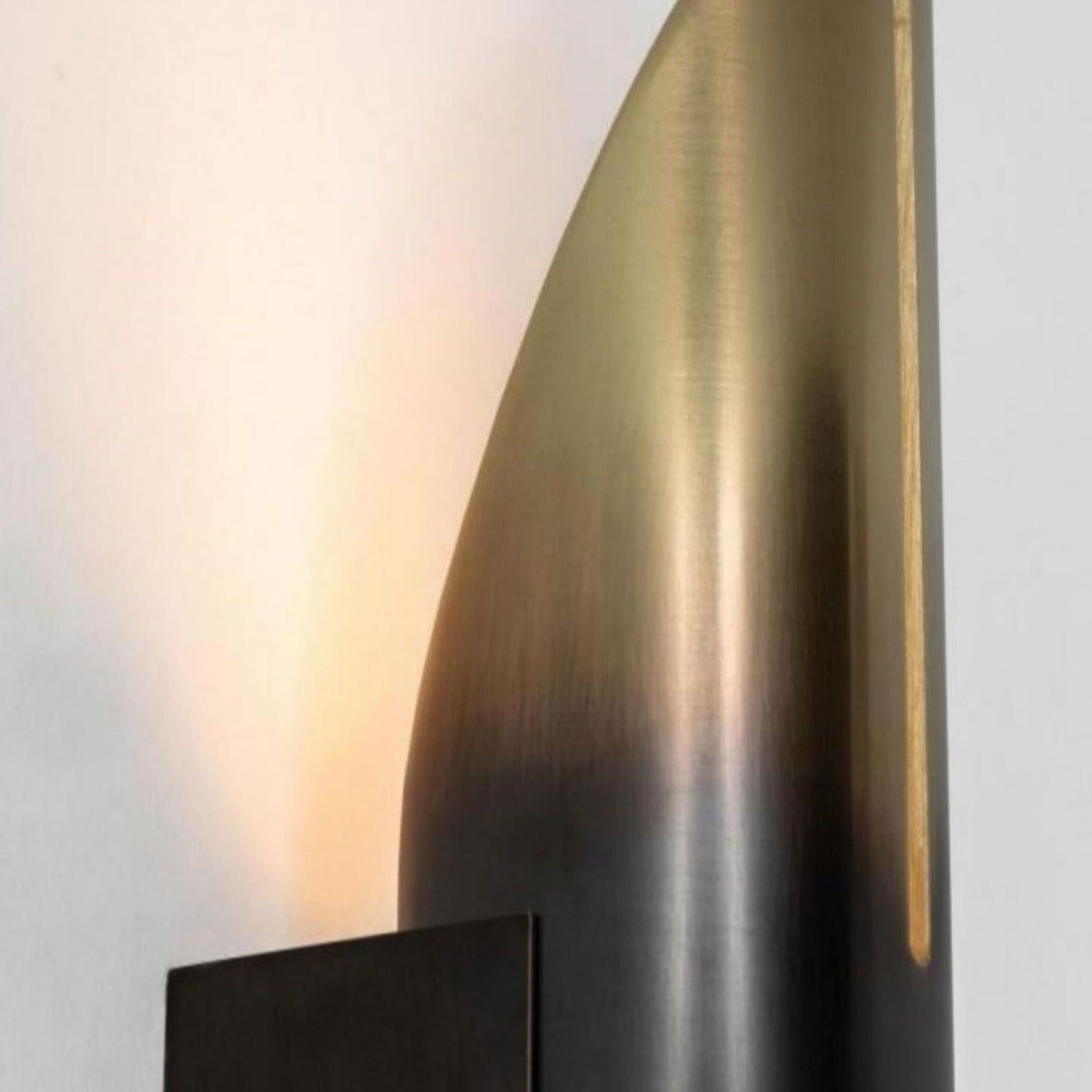 Brio Voyager Sconce - product detail 6